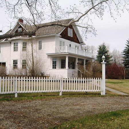 Sproule Heritage Bed & Breakfast Стратмор Екстериор снимка